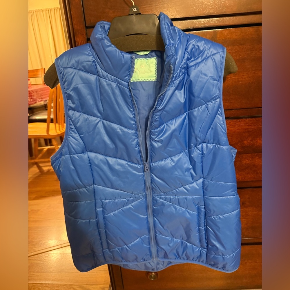 NWOT Junior XL FLURTITUDE Blue Puffer Vest